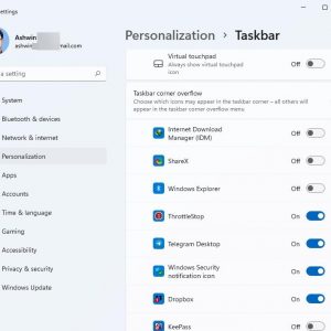How to manage system tray icons in Windows 11