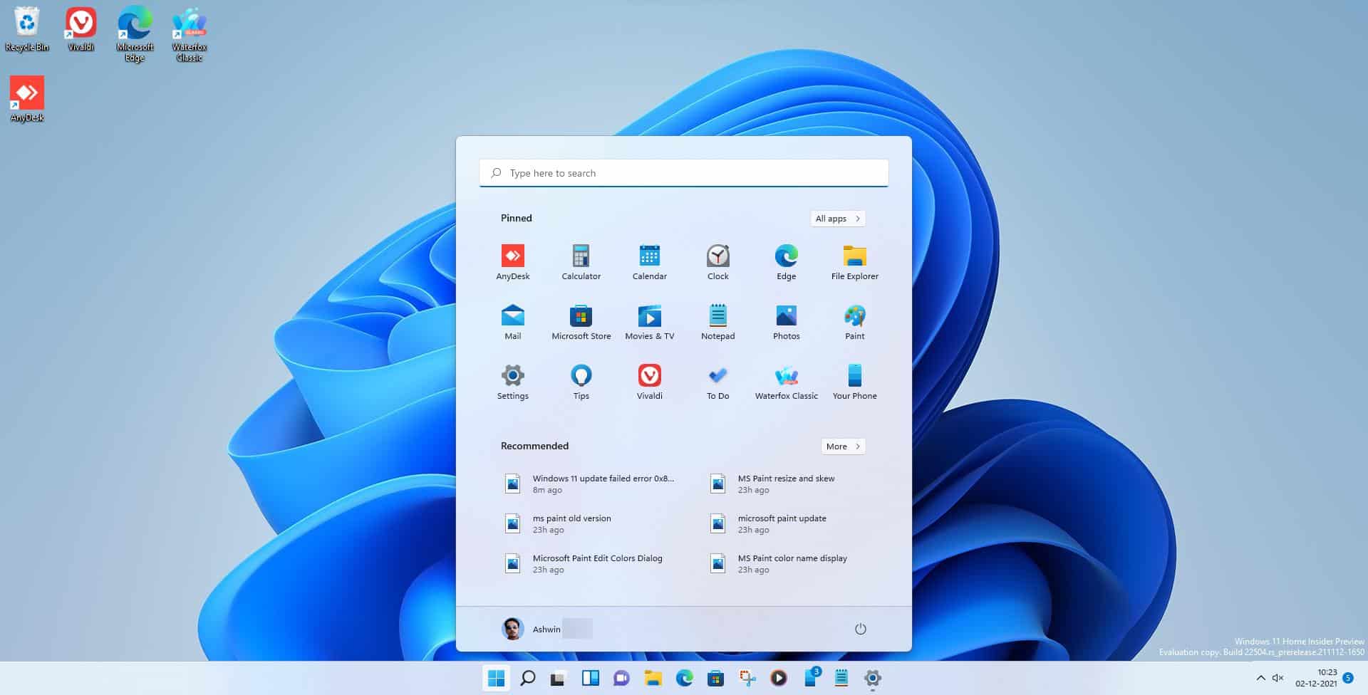 Windows 11 start menu with three rows of pinned icons