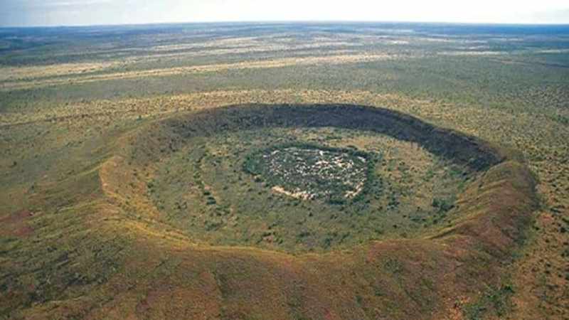5 Spectacular Impact Craters on Earth 3