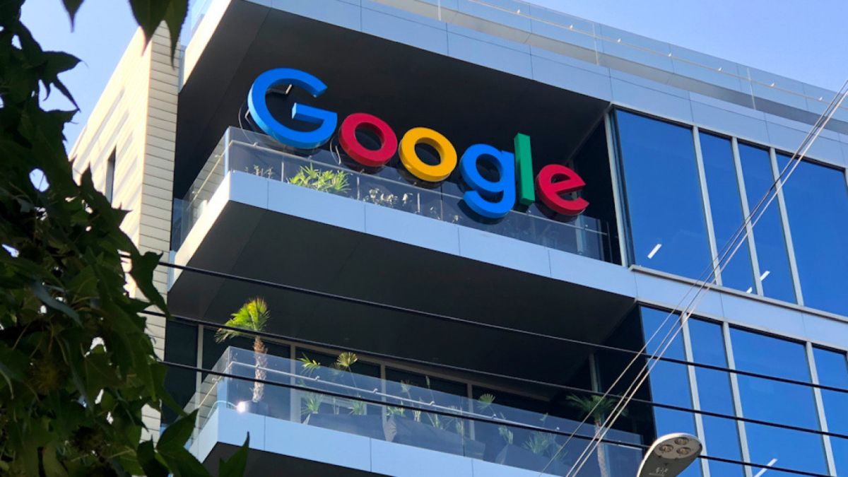 Google has introduced a new performance review system that gives employees lower rankings, affecting promotions.