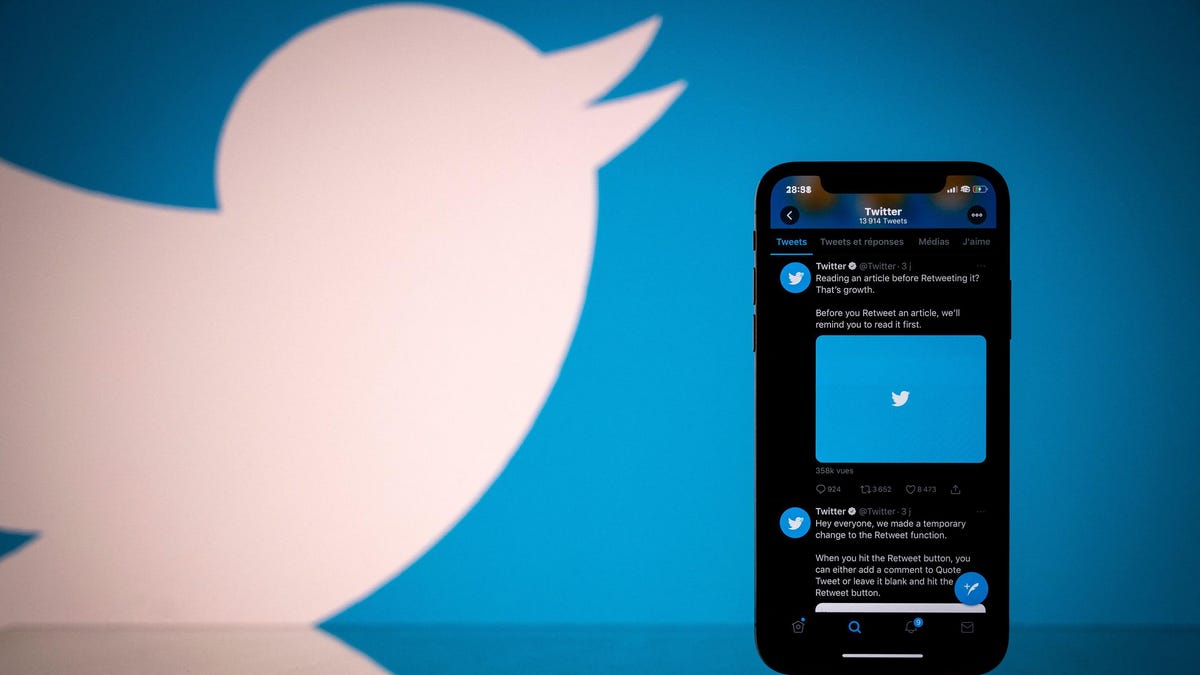 Twitter's Subscription Service Twitter Blue Promises Made and Broken