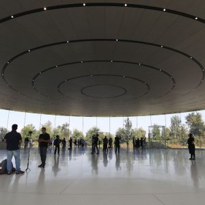 Apple wants to cut costs after facing falling revenues, and it is taking cautious steps that concern future and current employees.