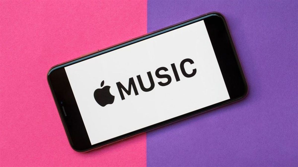 Multiple Apple Music users have reported a serious privacy issue regarding their playlists, and the company hasn't made an announcement.