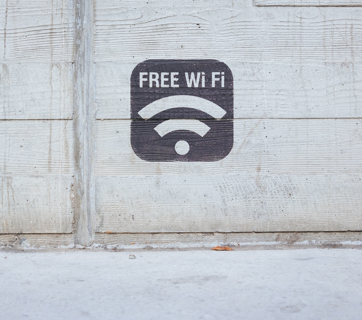 How to stay safe while using public Wi-Fi