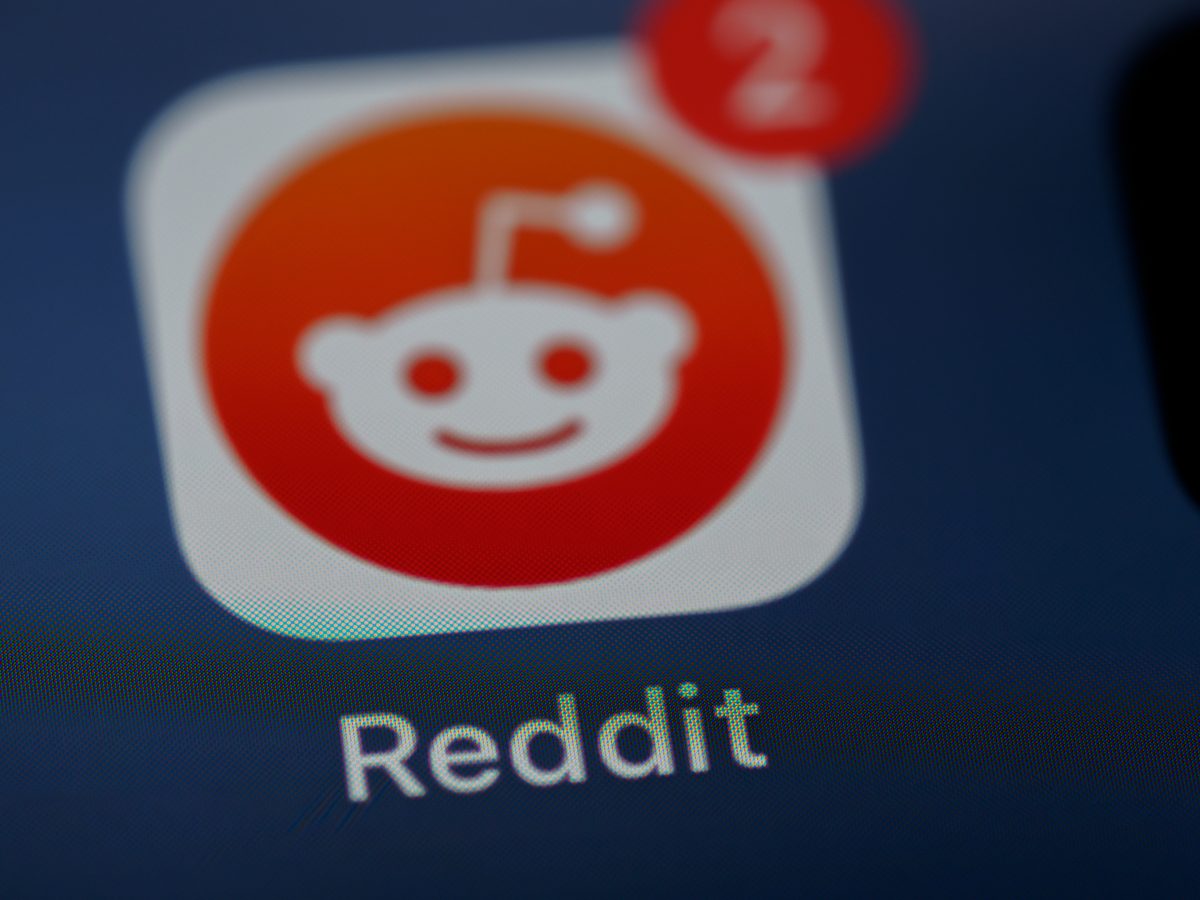 Reddit is blocking logins on mobile for some users, asking them to use the official Reddit app