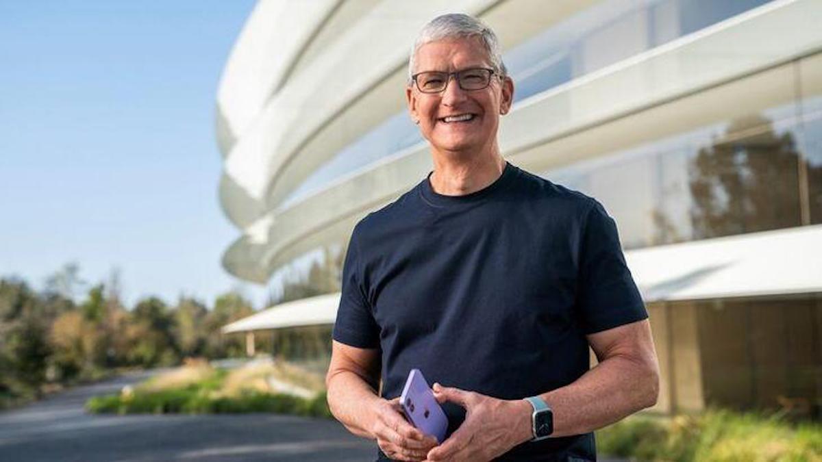 Despite all the warnings from the industrial design team and red flags, Tim Cook is keen on launching the Apple headset this year.