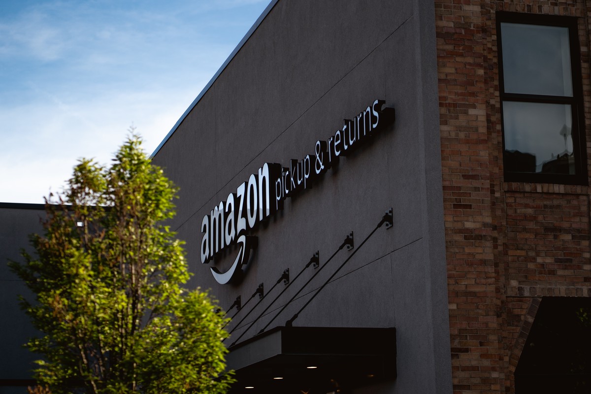 FTC sues Amazon over Prime