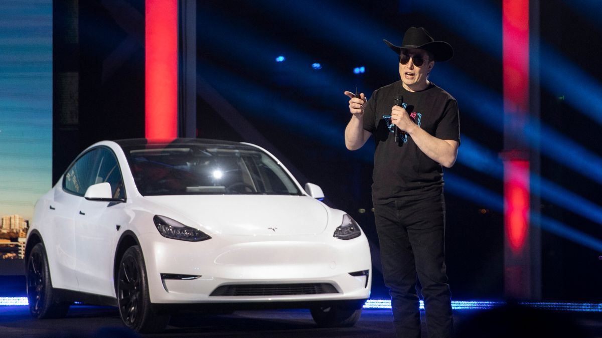 Tesla Elon mode
