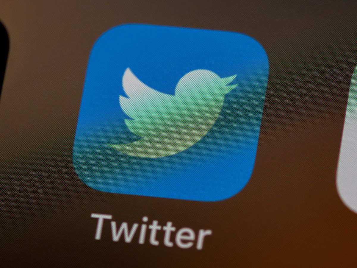 How to permanently delete your Twitter account