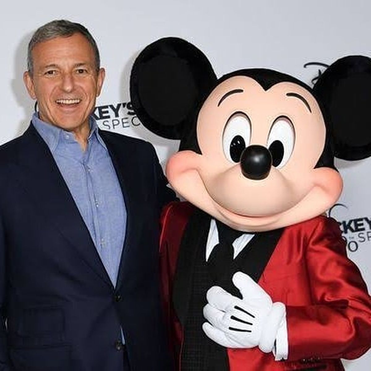 apple buying disney