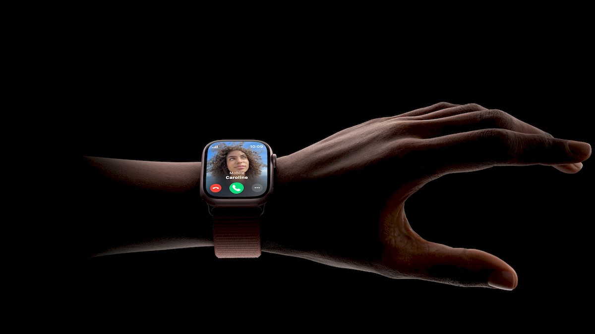 Apple Watch finger tap