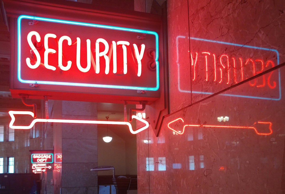 Google "strongly encourages" its users to stop using passwords